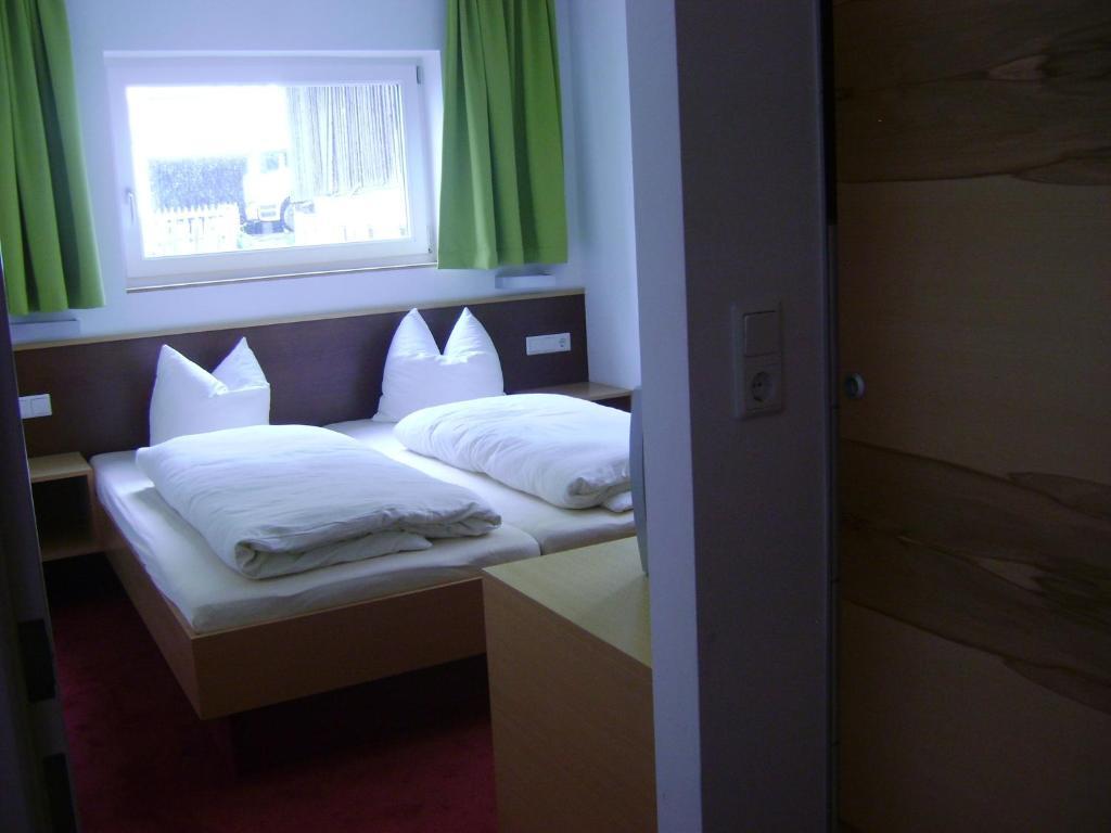 Almandin Apartments Ischgl Oda fotoğraf